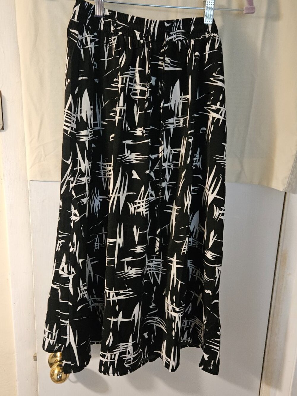 Black and White Women's Elastic band Skirt